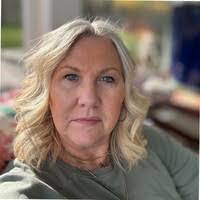 Lori Jacobi's Instagram, Twitter & Facebook