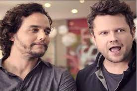 Permalink (8 notes) 45 years. Selton Mello E Wagner Moura Brigam Por Corolla Meio Mensagem