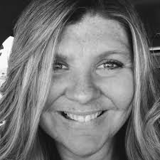 Amanda Herndon (@Smartblonde71)