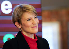 SV-topp Kari Elisabeth Kaski er gravid med tvillinger