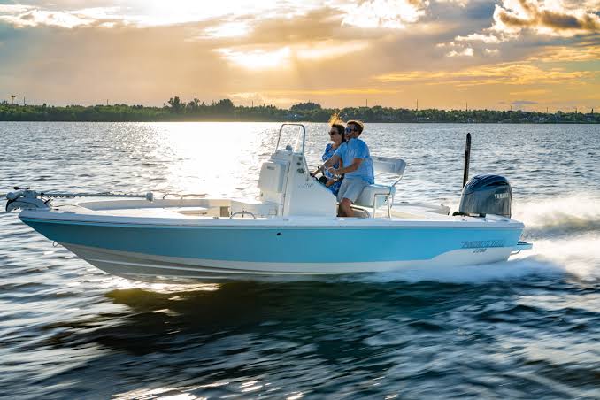 2027 Pathfinder 2200 HYBRID - Pathfinder Boats