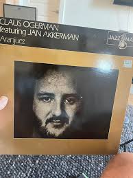 Sunday JAZZ at Cafesanaa now. It rocks . .