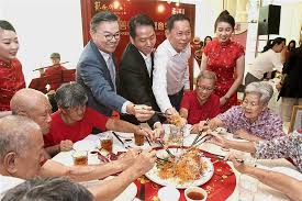 Rohkem majutuskohast bentong dragon phoenix restaurant sdn bhd. Seniors Get Rare Taste Of Prosperity Pot The Star