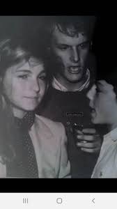 Lee Majors and Farrah Fawcett (1977)