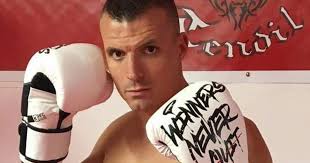 lapalud. Boxe : Anthony Valverde, round II