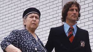 Check spelling or type a new query. Munchner Geschichten Eine Kultserie Von Helmut Dietl Munchner Geschichten Br Fernsehen Fernsehen Br De