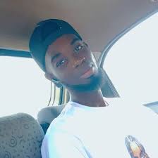 No need to save money for Tesla Robot. ROBO SHAGGI don dey okay. 😂🤖 See  y'all by 8PM TOMORROW