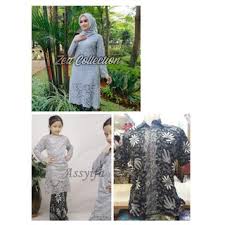 Memakai baju muslim keluarga untuk bapak ibu dan anak saat datang ke sebuah acara keluarga besar merupakan . Kebaya Couple Ayah Ibu Anak Brokat Tunik Shopee Indonesia