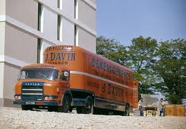 Epingle Par Kristophe Chatelon Sur Camions Vintages 1950 A 2000 Camion Les Routiers Fourgon