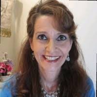 Kerri Rutherford's Instagram, Twitter & Facebook