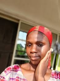 Using celebrity pictures can hurt brand recognition