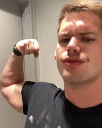 Currently 200LBS of twisted steel and sex appeal 🤘🏽🫡