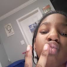 Elli living her best life #hollywoodstudios #disney #kids #icecream  #disneyeats #disneyfamily @ Disney's Hollywood Studios