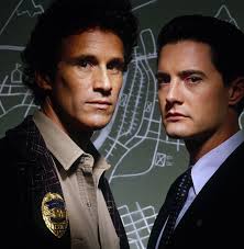 David Lynch explains why he always calls Kyle Maclachlan "Kale" .  .#davidlynch #twinpeaks #art #instalike #photography #picoftheday  #photooftheday #amazing #pretty #love #cine #cinema #film #films #serie  #tvserie #tvseries #friday #viernes #tgif ...