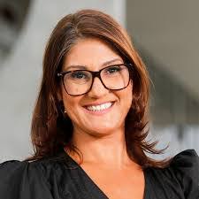 Wendy Sousa's Instagram, Twitter & Facebook