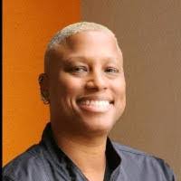 Kelli Elliott's Instagram, Twitter & Facebook