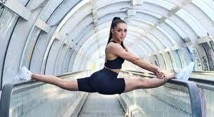 Full name larisa andreea iordache nation romania birthdate june 19, 1996 status active click here for all coverage related to larisa iordache on the gymternet. Larisa Iordache CautÄƒ Iubit CerinÈ›e Mic Gras BurtÄƒ BÄƒutor Bere SÄƒrac È™omer Absolvent MedicinÄƒ Facebook Comentacii