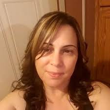 Stephanie Mcneill's Instagram, Twitter & Facebook