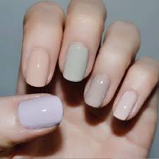 You don't always need bold and bright nail polish to make a statement. Neutral Nails Nailstip