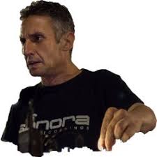 Fernando Campo Music & Downloads