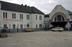 01 Saalfeld Bahnhof Dr Deutsche Reichsbahn House Styles East Germany Germany