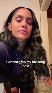 mom wake up a new kehlani snippet dropped next 2 u when yall want it