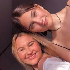 Amy Ahern (amyahern42)