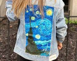 hand painted custom denim jacket with old school tattoo read etsy jeansjasje jeans jasje stijlvolle kleding