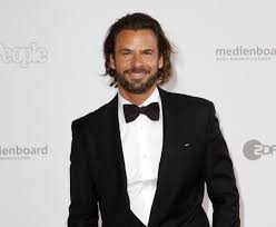 Stephan jolk — praeludium 06:59. Frauenschwarm Stephan Luca So Kann Man Mein Herz Erobern Deutsche Schauspieler Filmstars Schauspieler