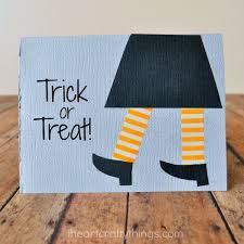 Quick and easy halloween pumpkin cards to make for or with kids! Diy Witches Feet Halloween Card I Heart Crafty Things