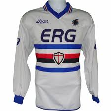 The club was formed in 1946 from the merger of two existing sports clubs whose roots can be traced back to the 1940s. Sampdoria Fora Camisa De Futebol 2003 2004