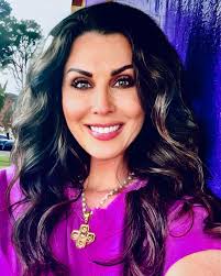 Still loving the NEW color and curls @jodielizabethfruge 😍🥰