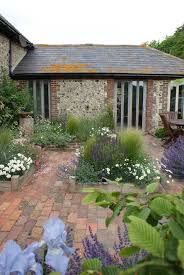 Nigel L Philips Garden Design Professional Landscape Garden Design Services In Sussex Small Courtyard Gardens Courtyard Gardens Design Small Garden Design
