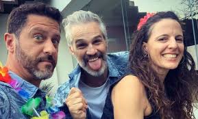La casa de las flores (2018). Qdshcexsgc6tnm