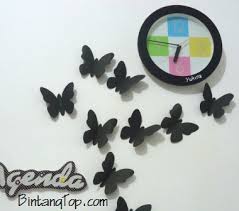 Siapkan beberapa kertas origami dengan warna yang berbeda, penggaris, pensil, dan juga pita berbagai warna Cara Membuat Kupu Kupu Untuk Hiasan Dinding Model Rumah Minimalis 2020