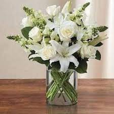 Never Pay For An Expensive Floral Arrangement Again Flower Vase Arrangements Large Floral Arrangements Flower Arrangements Diy