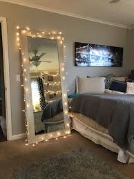 Pin By Frederique Cormier On My Roooooom College Bedroom Apartment Bedroom Decor Bedroom Design