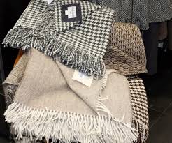 Gifts Souvenirs In 2020 Portugal Fashion Souvenir Lisbon