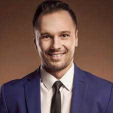 Adam Maliszewski (@poza_schematem)