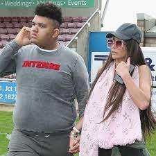 Katie's krops is also a member of amazon smiles. Katie Price Sohn Harvey Liegt Auf Der Intensivstation Gala De