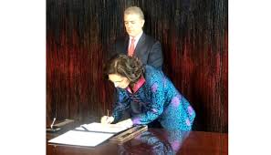 Morales fue senadora del partido liberal, fiscal general y excandidata presidencial por firmas y avalada por grupos cristianos en 2018. Viviane Morales Archivos Diario La Piragua
