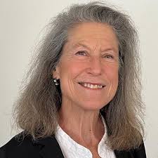 Scandal On Plum Island: A Commander Becomes the Accused: Lindberg, Marian  E.: 9781732491274: Amazon.com: Books