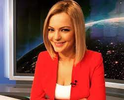 Place de la défense rdc 92800 puteaux tel: Lavinia Petrea A Radiat In Ziua Cununiei Civile Stirista A FÄƒcut Abia Acum PublicÄƒ O Imagine De La Eveniment Click Mobile