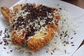 Angkat dan tiriskan minyak jika sudah matang. Sajian Bersantai Sore Pisang Goreng Isi Keju Coklat Kumparan Com