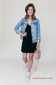 2020 Spor Kombinler Siyah Askili Kisa Elbise Mavi Kisa Kot Ceket Beyaz Spor Ayakkabi Kot Ceket Moda Stilleri Moda