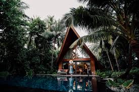 Set in the middle of the tropical vommuli island, a relaxing st. A Night At The Garden Villa Aspyn Ovard