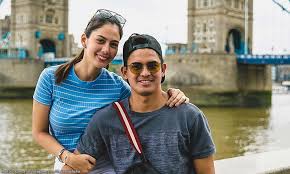 Muling susubukan ni vickie rushton, 26, ang kanyang kapalaran sa isang national beauty pageant. Jason Masarap Na Dyowa Kay Vickie Abante News Online Archive