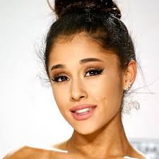 Ariana grande has spotted without makeup outside the gym ariana grande has been spotted outdoor in lockdown. The 11 Best Ariana Grande Makeup Looks