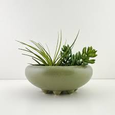 Alibaba.com offers 1,054 japanese garden planter products. Vintage Haeger Pottery Round Footed Planter Bowl Haeger 3758 Shallow Ceramic Planter Vase Ilebana Japanese Flower Arranging Vessel By Pebblecreekgoods From Pebble Creek Goods Of St Paul Mn Attic