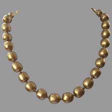 Different necklace lengths suit various occasions and styles. Vintage Carolee Faux Gold Pearl Necklace Klmantiques Ruby Lane